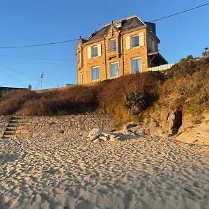 https://villa-sainte-anne-villa-en-bord-de-mer.inbrittany.com