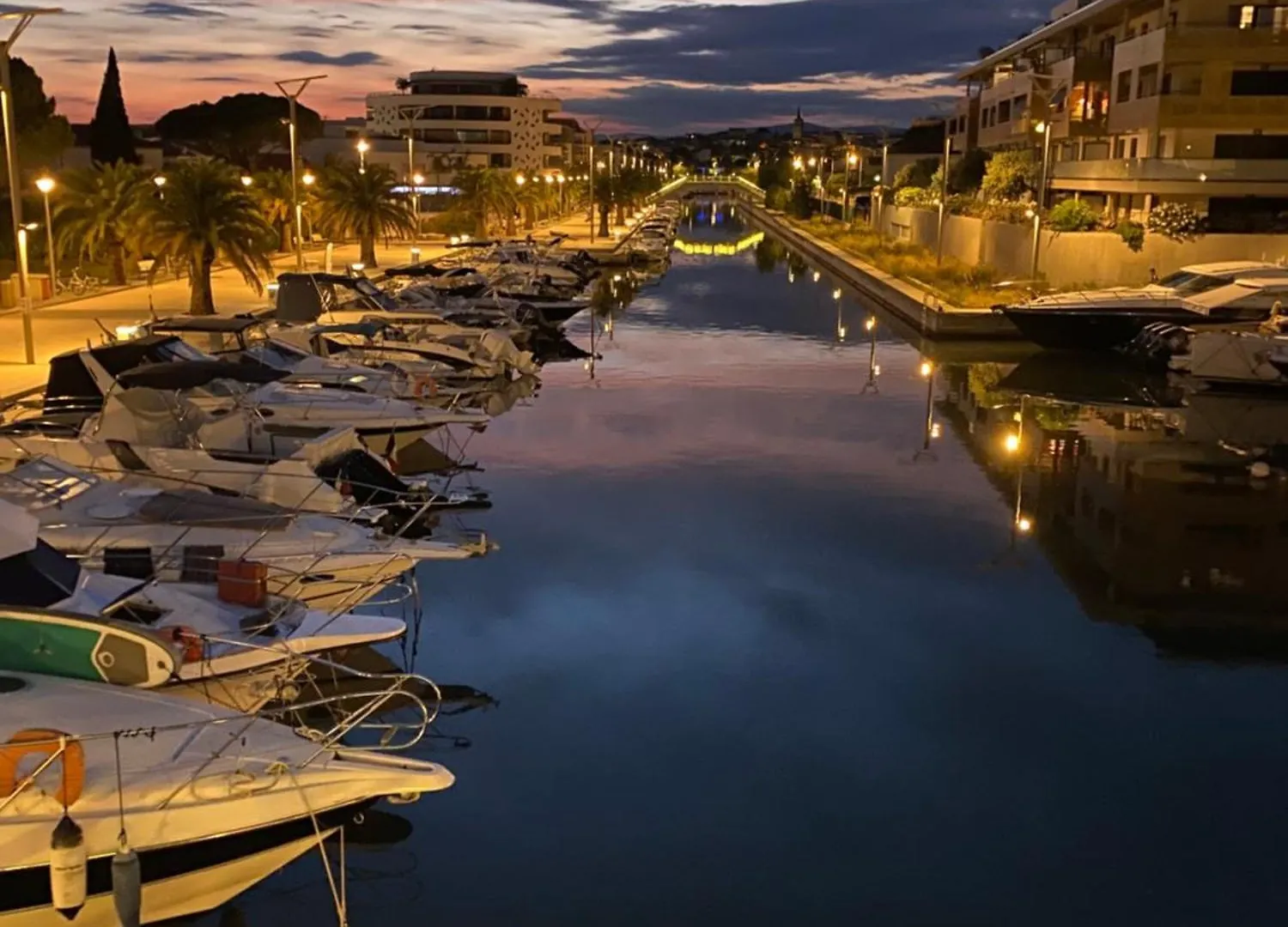 Chez Virginie : Appartement Lumineux Au Calme. Fréjus